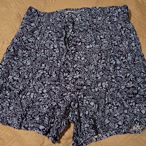 NWT West Loop Blue and White Bermuda Shorts Relaxed Fit